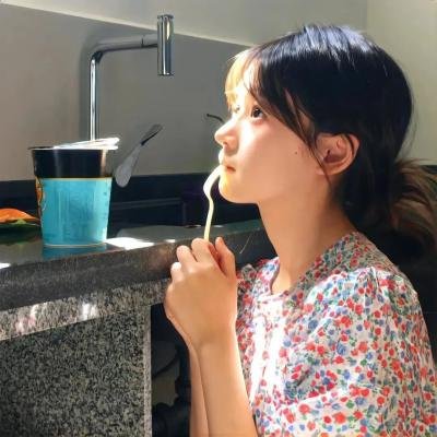 在壁橱里谈话